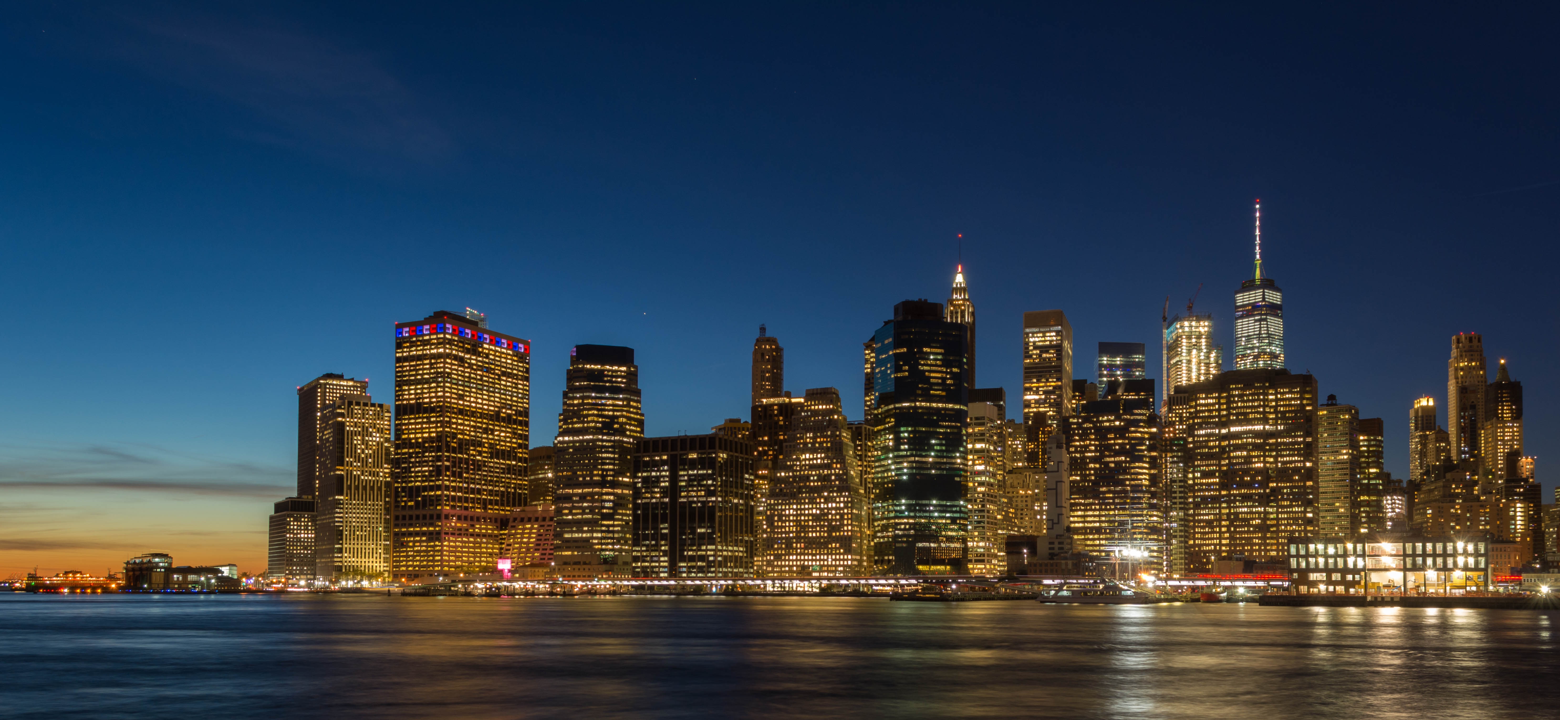 lower-manhattan-skyline-at-sunset_t20_LOyJ2K